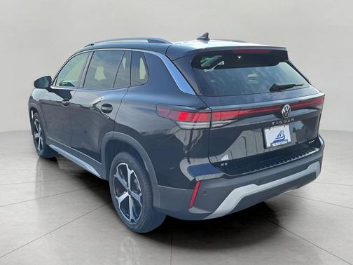 2025 Volkswagen Tiguan 2.0T SE 4MOTION