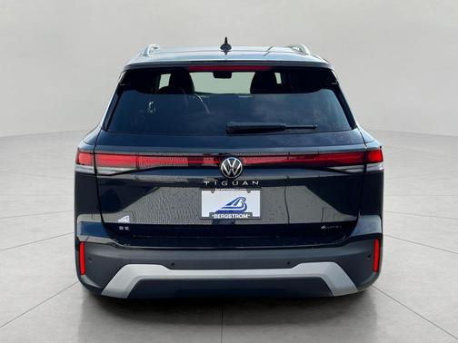 2025 Volkswagen Tiguan 2.0T SE 4MOTION