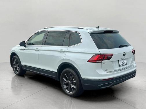 Opal White Pearl 2023 Volkswagen Tiguan 2.0T SE 4MOTION