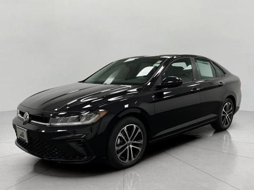 Deep Black Pearl 2026 Volkswagen Jetta 1.4T S