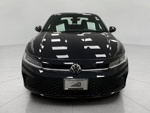 Deep Black Pearl 2026 Volkswagen Jetta 1.4T S