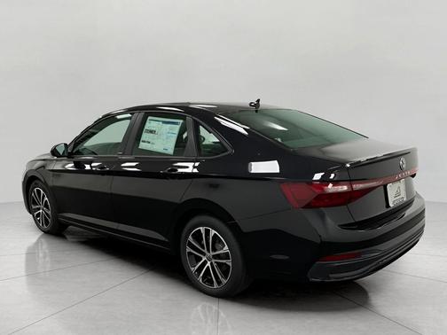 Deep Black Pearl 2026 Volkswagen Jetta 1.4T S