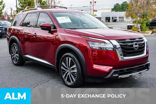 2024 Nissan Pathfinder Platinum