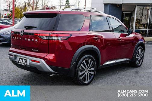 2024 Nissan Pathfinder Platinum