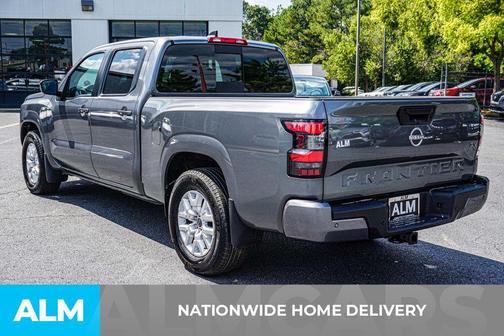 2024 Nissan Frontier SV