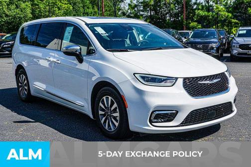 2023 Chrysler Pacifica Hybrid Limited
