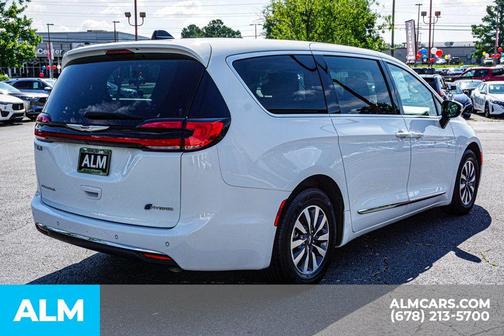 2023 Chrysler Pacifica Hybrid Limited