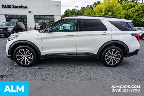2025 Ford Explorer ST-Line