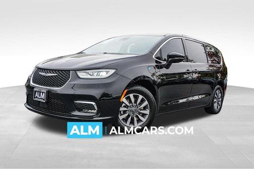 2024 Chrysler Pacifica Hybrid Select