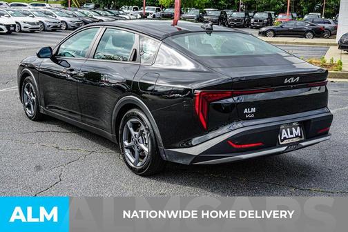 Aurora Black Pearl 2025 Kia K4