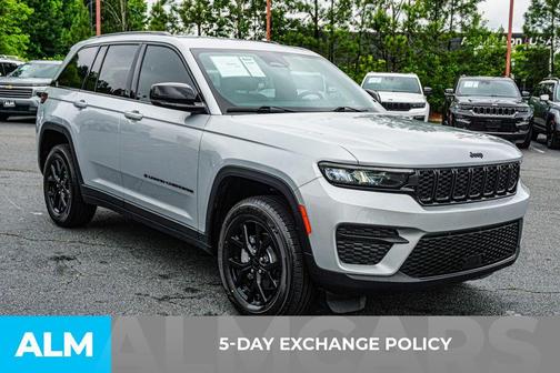 Silver Zynith 2025 Jeep Grand Cherokee Laredo