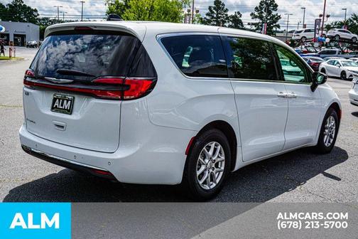 2024 Chrysler Pacifica Touring-L