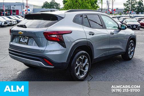 Sterling Gray Metallic 2025 Chevrolet Trax LT