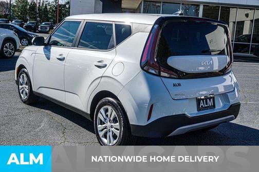 Snow White Pearl 2025 Kia Soul LX