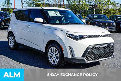 Snow White Pearl 2025 Kia Soul LX