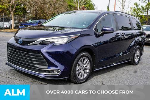 2024 Toyota Sienna XLE