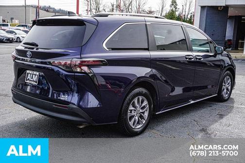 2024 Toyota Sienna XLE