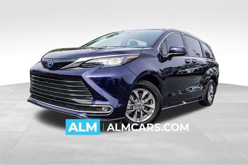 2024 Toyota Sienna XLE