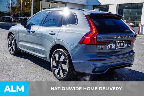 2024 Volvo XC60 Recharge Plug-In Hybrid T8 Plus Dark Theme
