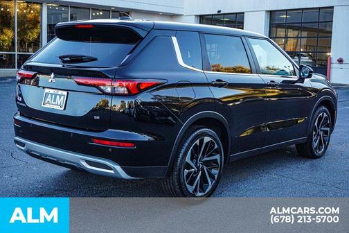 2024 Mitsubishi Outlander SE