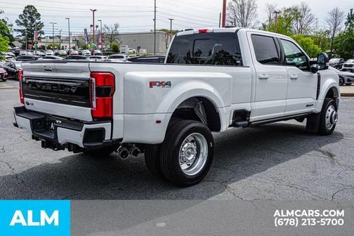 Oxford White 2025 Ford F-450 Platinum