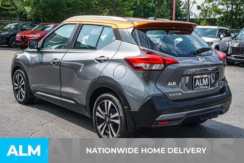 2019 Nissan Kicks SR