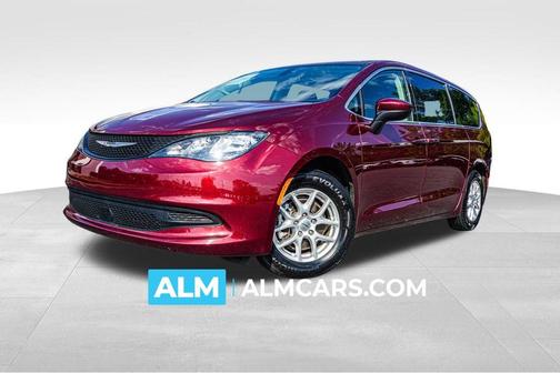 Velvet Red Pearlcoat 2022 Chrysler Voyager LX