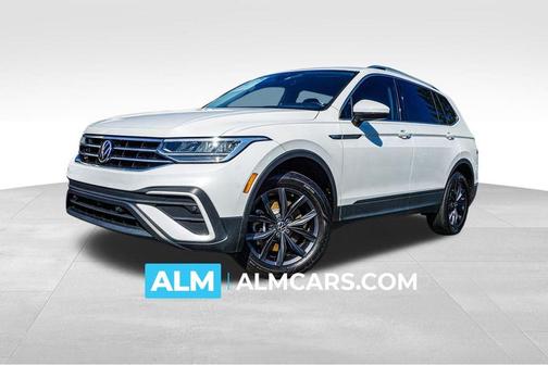 Opal White Pearl Effect 2023 Volkswagen Tiguan 2.0T SE