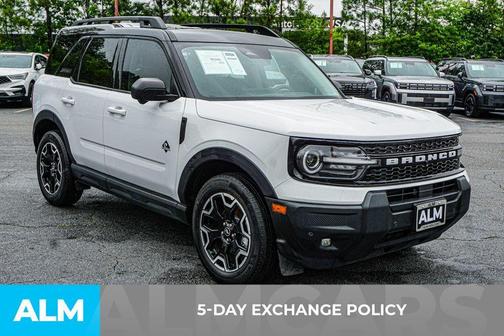 Oxford White 2025 Ford Bronco Sport Outer Banks