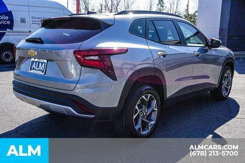 2025 Chevrolet Trax LT