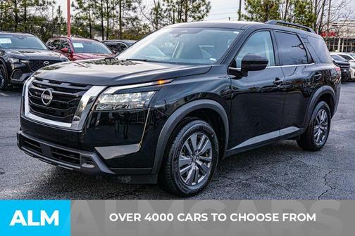 2025 Nissan Pathfinder SV