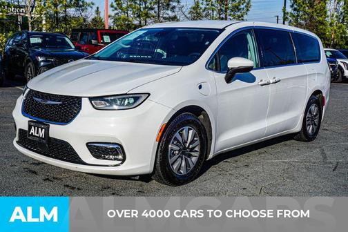 2023 Chrysler Pacifica Hybrid Touring L