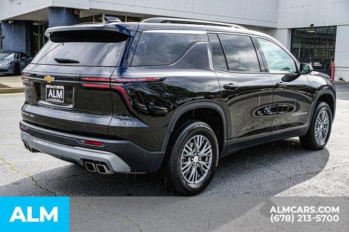 2025 Chevrolet Traverse LT