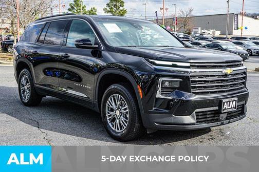2025 Chevrolet Traverse LT
