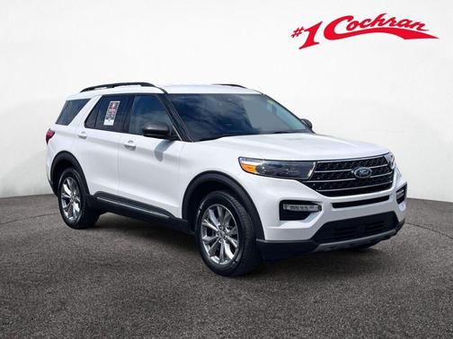 Star White Metallic Tri-Coat 2023 Ford Explorer XLT