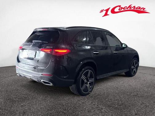 2040/Black 2026 Mercedes-Benz GLC 300 4MATIC