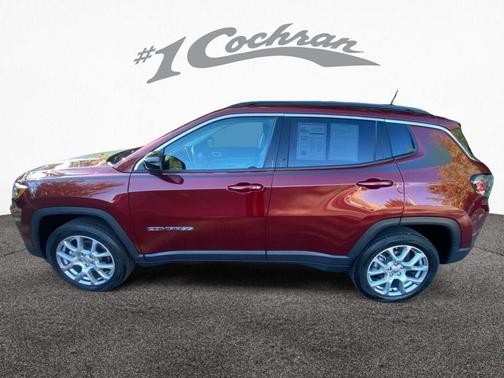 2022 Jeep Compass Latitude Lux
