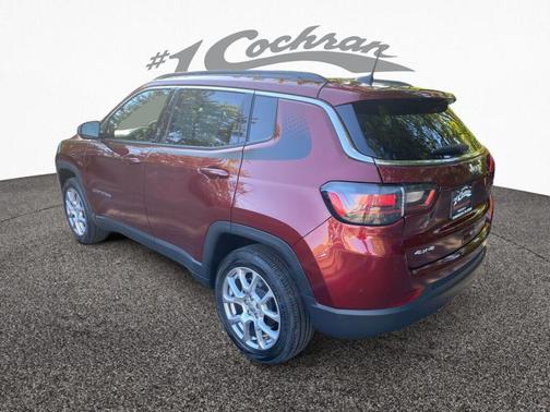 2022 Jeep Compass Latitude Lux