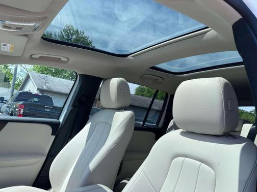 Polar White 2023 Mercedes-Benz GLB 250 4MATIC
