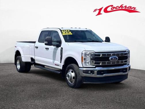 Oxford White 2023 Ford F-350 XLT