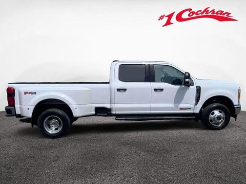 Oxford White 2023 Ford F-350 XLT