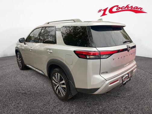 2022 Nissan Pathfinder Platinum 4WD