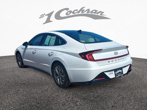 2022 Hyundai SONATA SEL