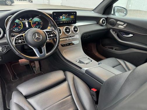 2022 Mercedes-Benz GLC 300 4MATIC