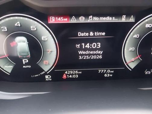 WHI/White 2025 Audi Q7 55 Premium Plus