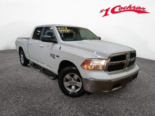 Bright White Clearcoat 2019 RAM 1500 SLT