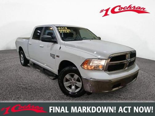 Bright White Clearcoat 2019 RAM 1500 SLT