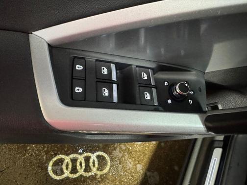 2021 Audi Q3 45 S line Premium