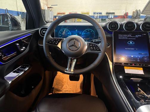 2026 Mercedes-Benz GLC 300 4MATIC