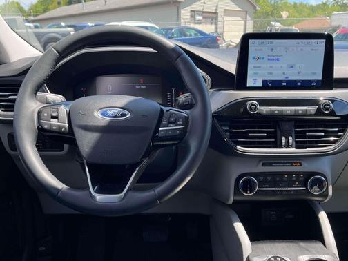 Carbonized Gray Metallic 2023 Ford Escape Active